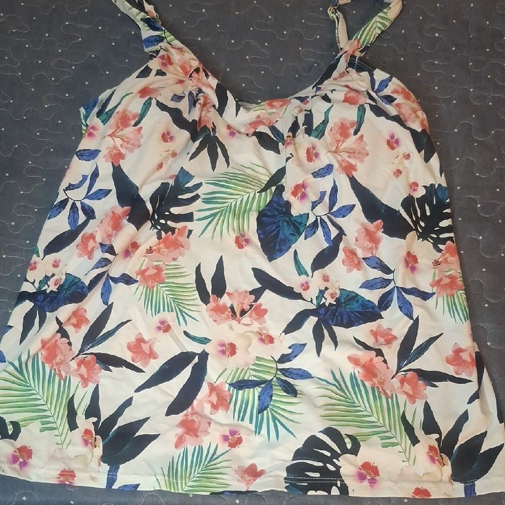 Leilani Floral Print Full Bust Support Women's Tankini Swim Top size 10 NWT